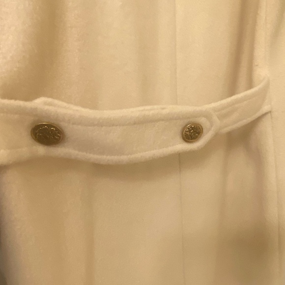 Rock your vintage lifestyle with this Herman Kay white wool coat.Size 14. - Picture 7 of 14